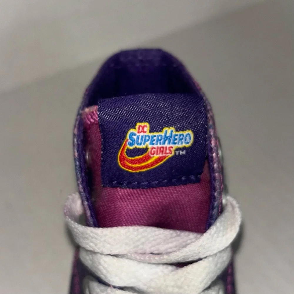Converse Toddlers DC Superhero Supergirl Girls High Top Chuck Taylors Kid size 3